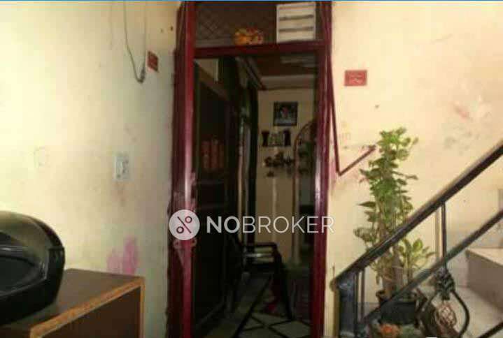 2 BHK Flat For Sale  In Laxmi Nagar