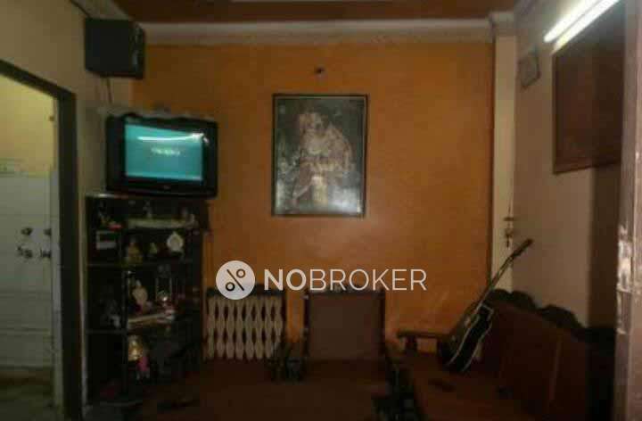 2 BHK Flat For Sale  In Laxmi Nagar