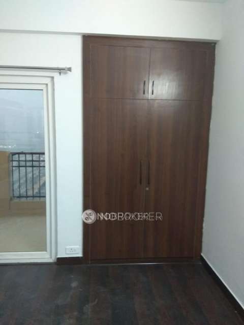 3 BHK Flat In Ajnara Le Garden Phase I For Sale  In Sector 16b