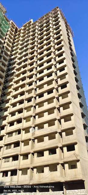 1 BHK Flat In Uk Iridium For Sale  In  Kandivali East, Mumbai