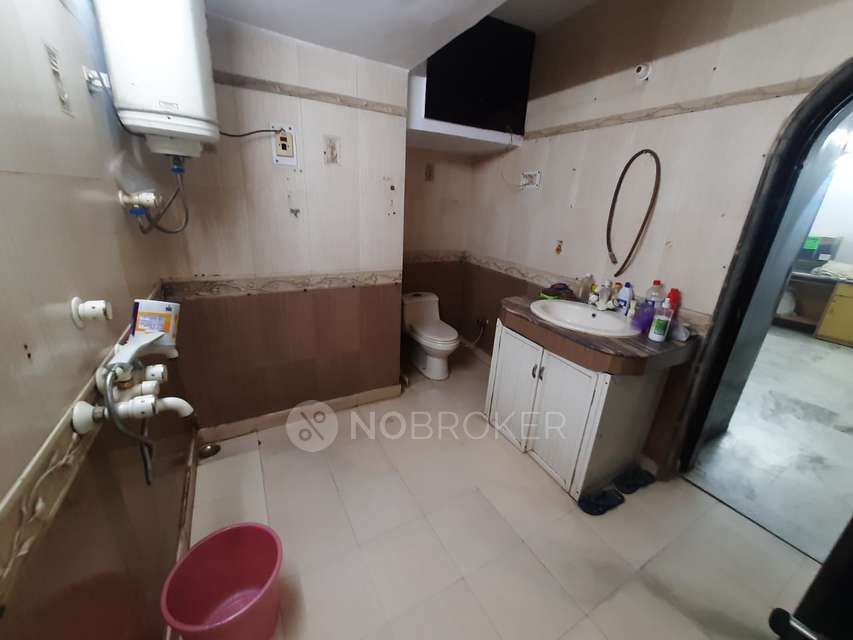 3 BHK Flat In C5 Block Keshav Puram, Delhi For Sale  In Keshav Puram, Tri Nagar