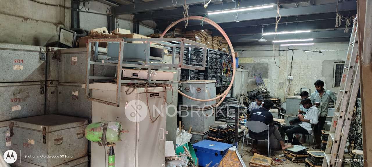 Godown/Warehouse in Andheri East, Mumbai for sale 