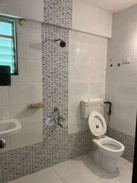 2 BHK Flat In Purushottam Nayan For Sale  In Vadavali