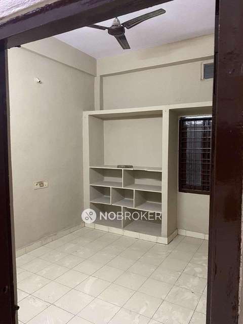 1 BHK Flat In Mayuri Plaza For Sale  In Tilak Nagar, Amberpet