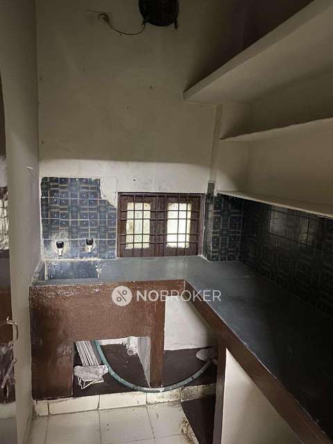 1 BHK Flat In Mayuri Plaza For Sale  In Tilak Nagar, Amberpet