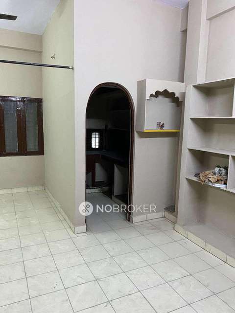 1 BHK Flat In Mayuri Plaza For Sale  In Tilak Nagar, Amberpet