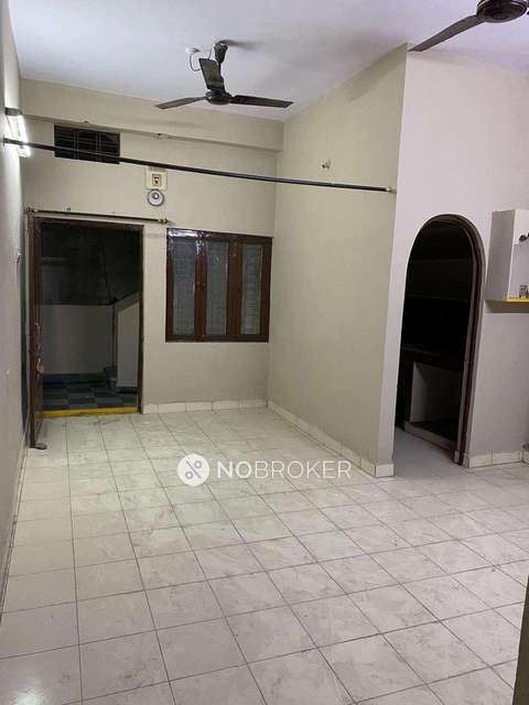 1 BHK Flat In Mayuri Plaza For Sale  In Tilak Nagar, Amberpet