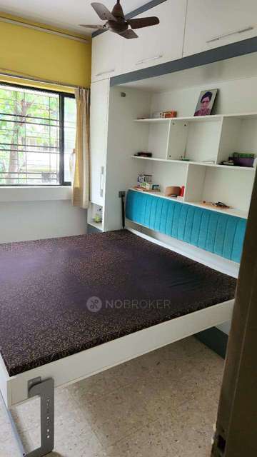 2 BHK Flat In Chiranjeev Society For Sale  In Vile Parle East