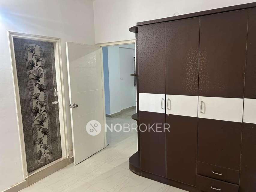 2 BHK Flat In Sri Vandana Marvel For Sale  In Vgp Layout