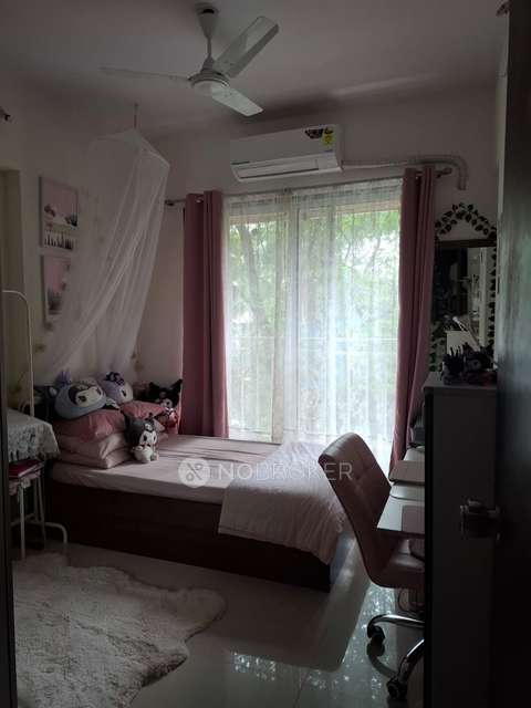 2 BHK Flat In Axiom Capitol, Mulund East For Sale  In Mulund East