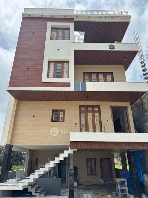 4+ BHK House For Sale  In Kogilu