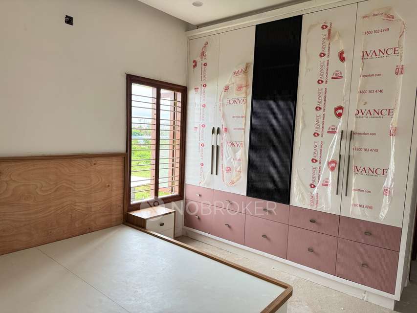 4+ BHK House For Sale  In Kogilu