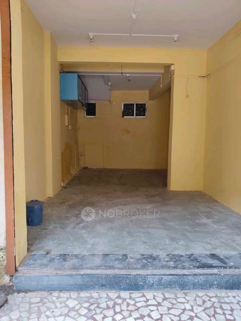 Retail in 90 Feet Road, Mumbai for sale 