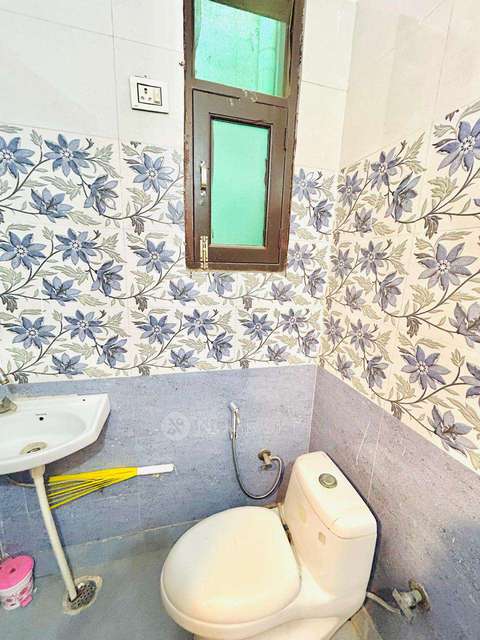 2 BHK Flat In Ganpati Apartment For Sale  In Sector 3