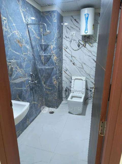 2 BHK Flat In Wonder Homes 3 For Sale  In Brahma Niwas Society Hazipur, Sector 104, Noida, Uttar Pradesh 201301