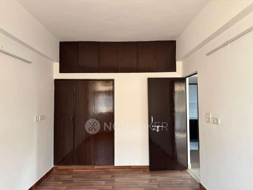 3 BHK Flat In Din Apartment, Dwarka For Sale  In Dwarka