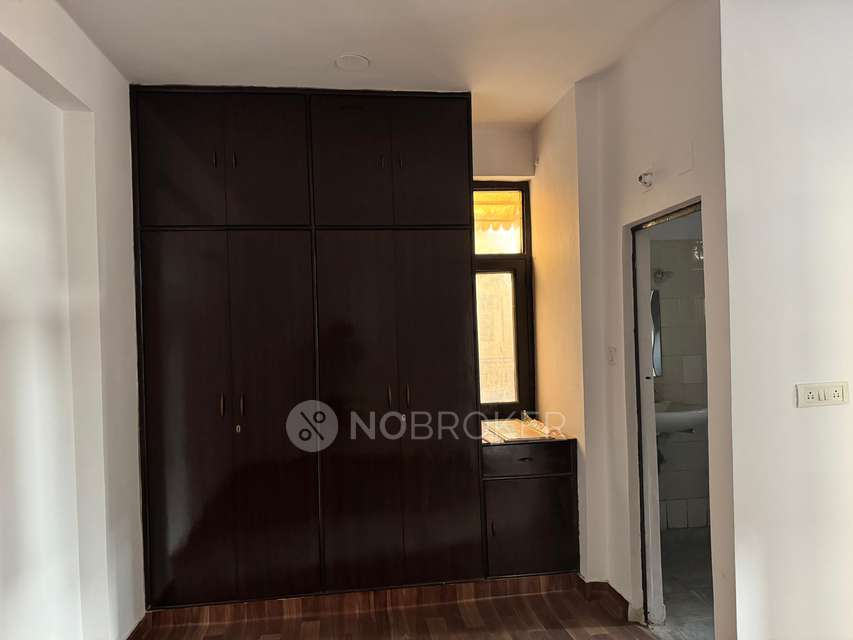 3 BHK Flat In Din Apartment, Dwarka For Sale  In Dwarka