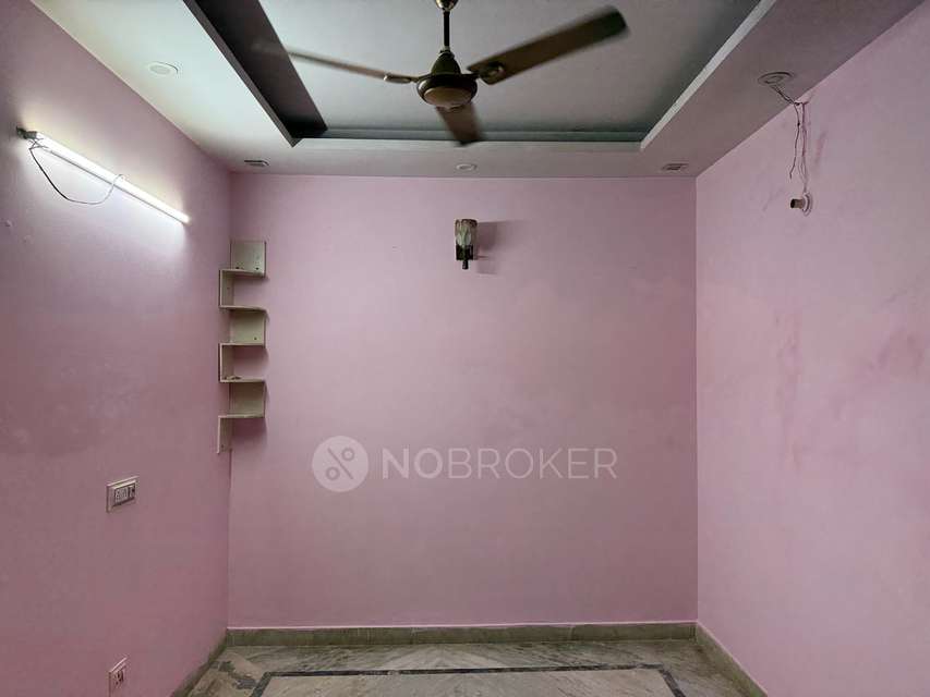 2 BHK Flat In Govind Puri For Sale  In Kalkaji