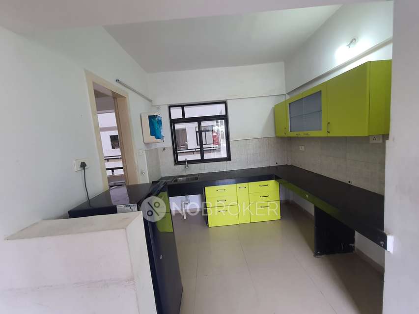 2 BHK Flat In Kolte Patil Ivy Apartments, Pune for Rent  In Wagholi