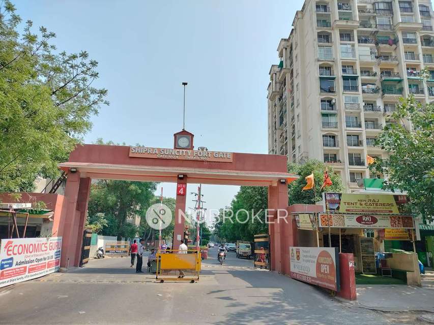 2 BHK Flat In Shipra Sun City Gate 5 for Rent  In Indirapuram