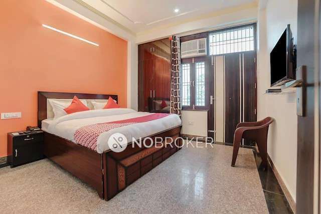 4+ BHK Flat In Standalone Building  For Sale  In Sector 41