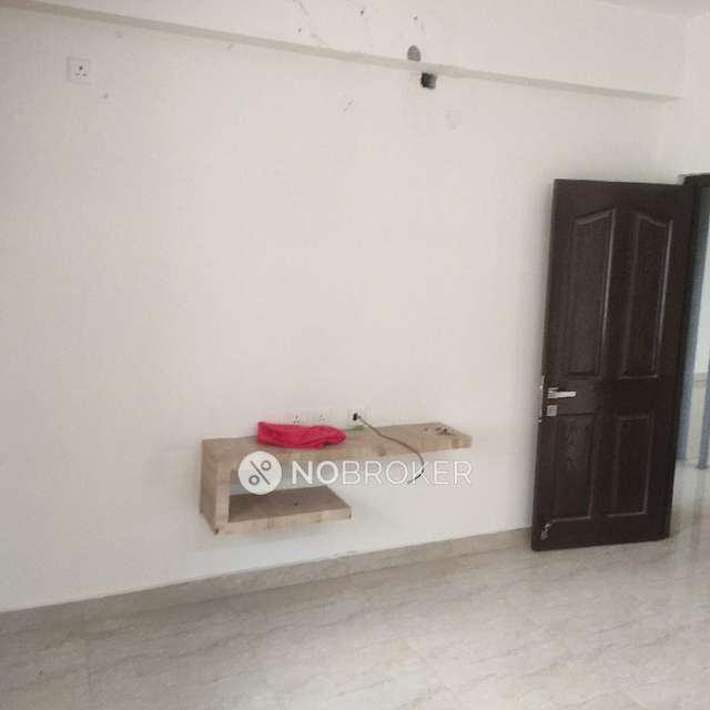 2 BHK Flat In Kalyans Diamond Valley For Sale  In Puppalaguda