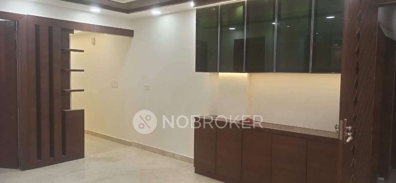 3 BHK Flat In Builder Floor For Sale  In Shahdara