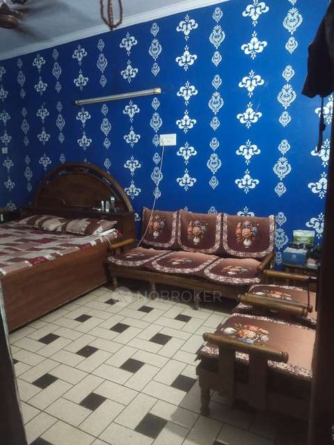 4+ BHK Flat For Sale  In Amar Vihar, New Mustafabad