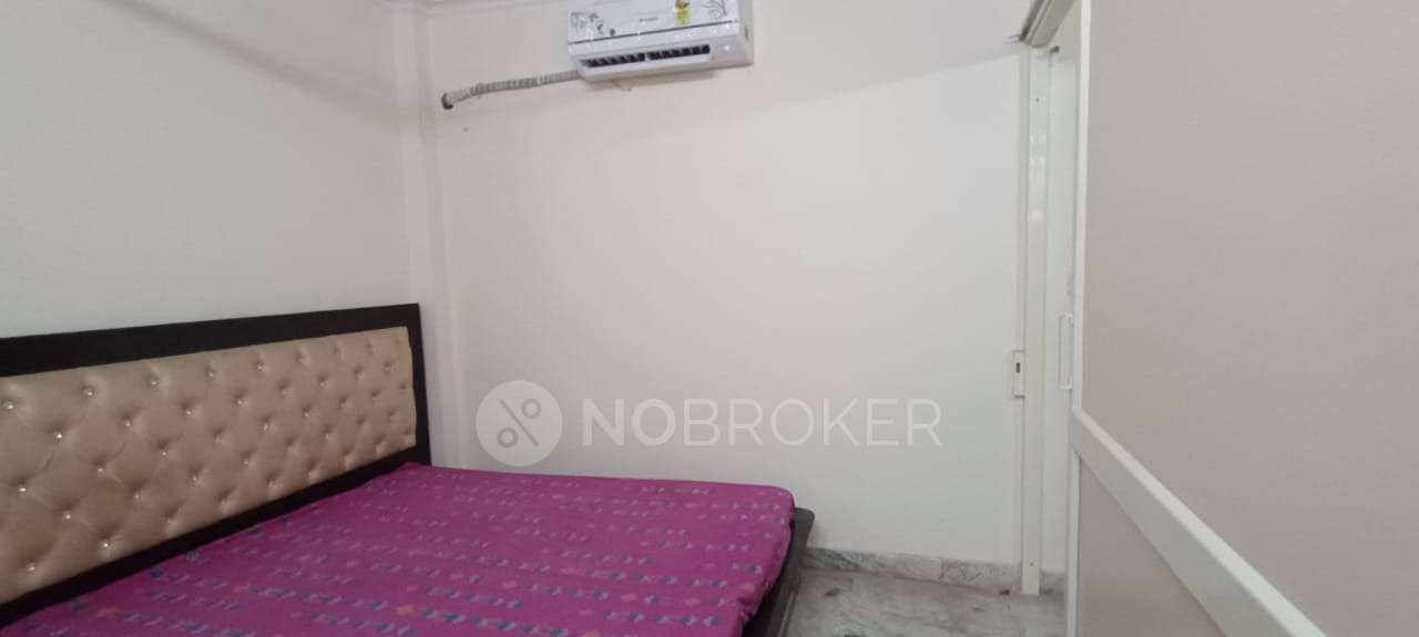 PG for Boys in Tilak Nagar
