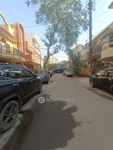 Shop in Sector 41, Noida for Rent 