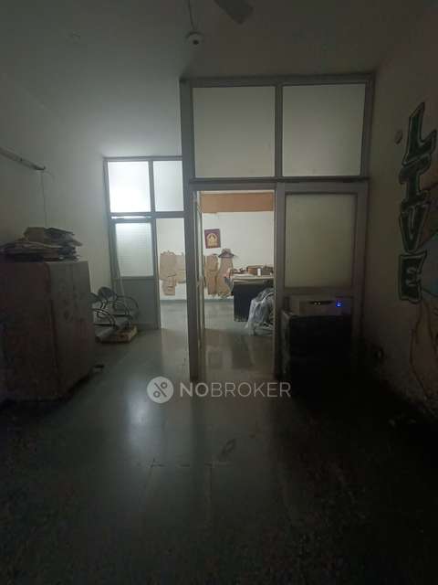 Shop in Sector 41, Noida for Rent 