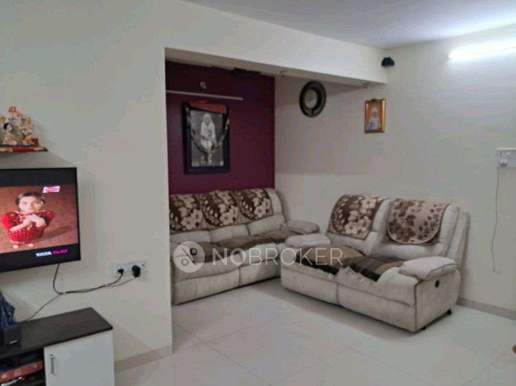 2 BHK Flat In Galaxy Pinnacle For Sale  In Vile Parle East, Mumbai
