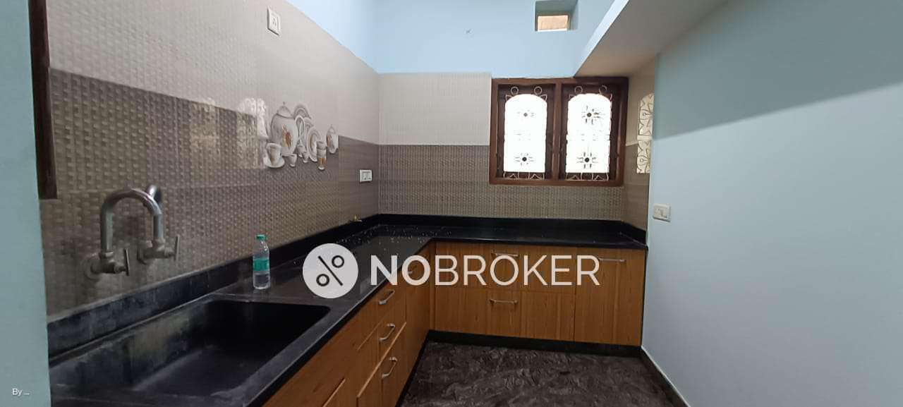 4+ BHK Flat For Sale  In Banashankari