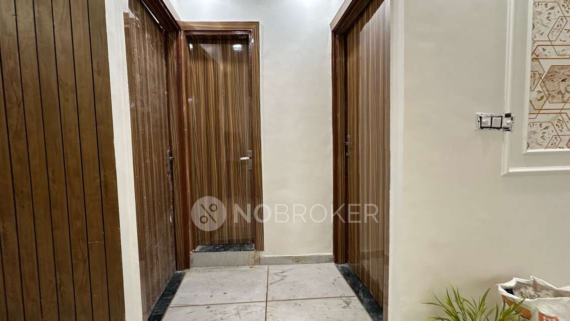 3 BHK Flat In Apartment  For Sale  In Tilak Nagar