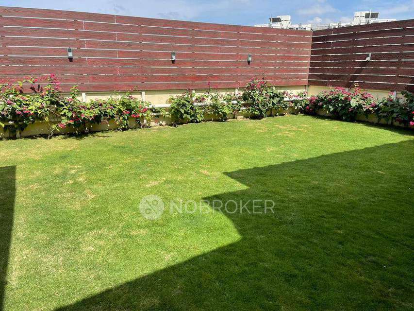 4 BHK Flat In Oakyard Apartment For Sale  In Jayanagar