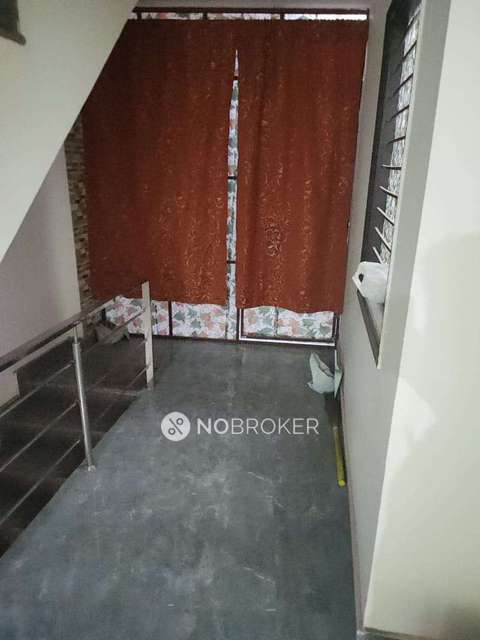 2 BHK Flat For Sale  In Okhla