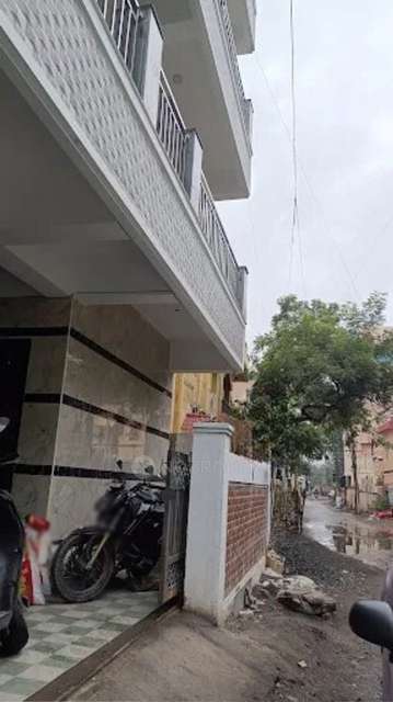 PG for Boys in Egattur