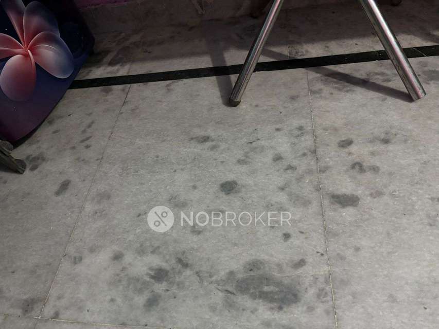 1 BHK Flat In Standalone Buidling For Sale  In Kotla Mubarakpur