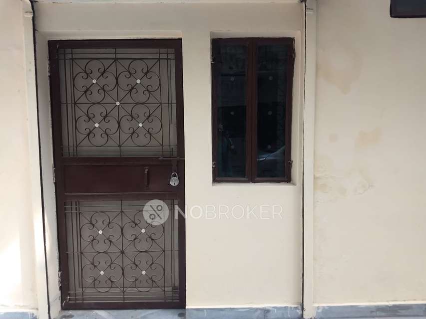 3 BHK Flat In Everest Apartments For Sale  In Kalkaji Extension