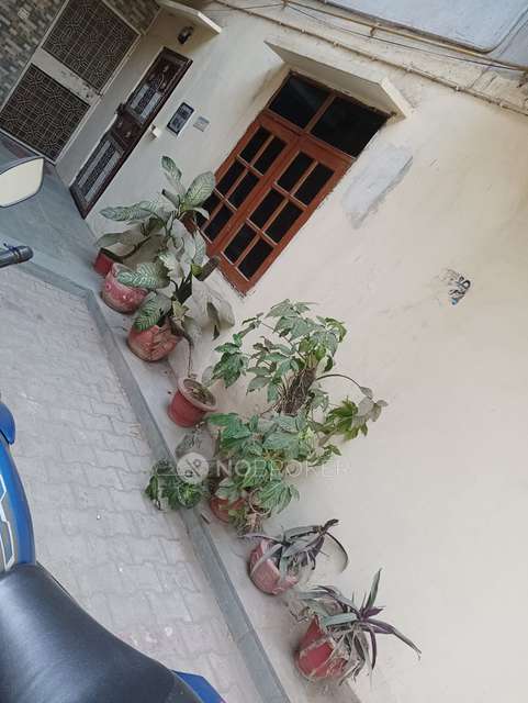 3 BHK Flat In Everest Apartments For Sale  In Kalkaji Extension