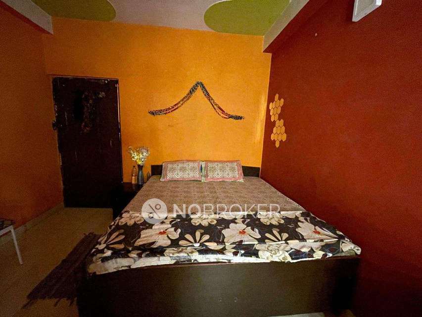 2 BHK Flat In Shree Ram Society For Sale  In Laxman Vihar