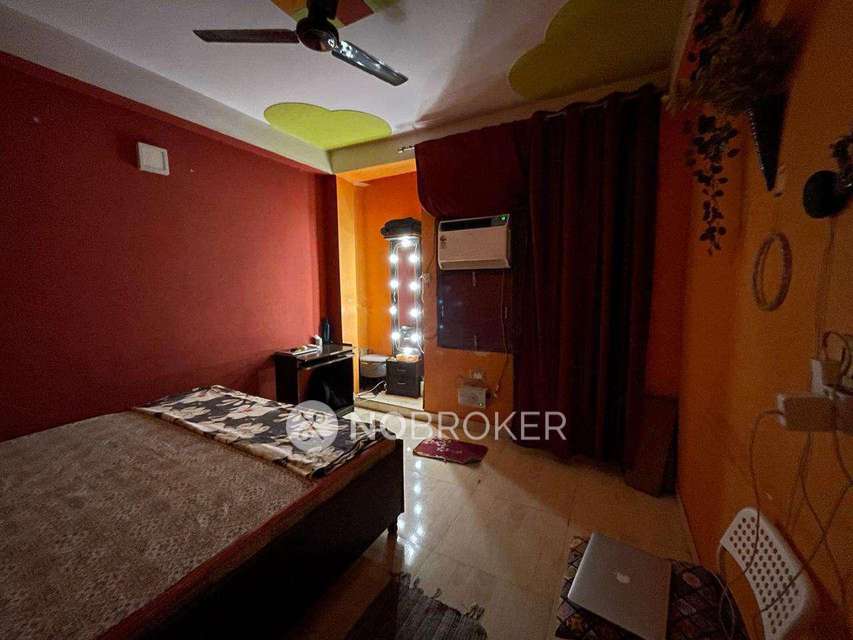 2 BHK Flat In Shree Ram Society For Sale  In Laxman Vihar