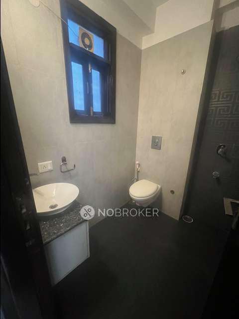 3 BHK Flat For Sale  In  Chittaranjan Park