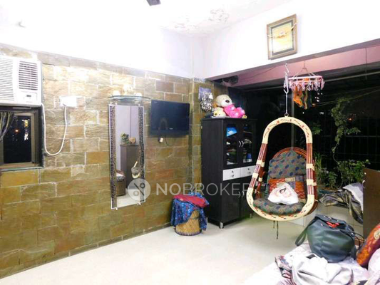 1 BHK Flat In Shree Mira Co Operatvie Housing For Sale  In Kandivali East