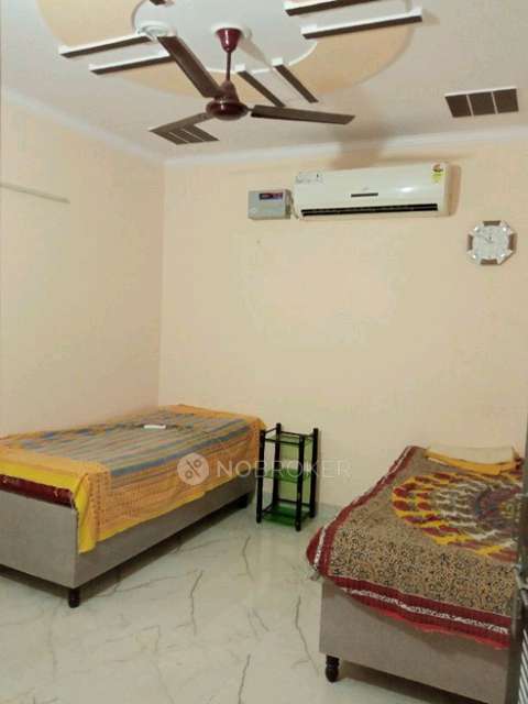 PG for Boys in Janakpuri