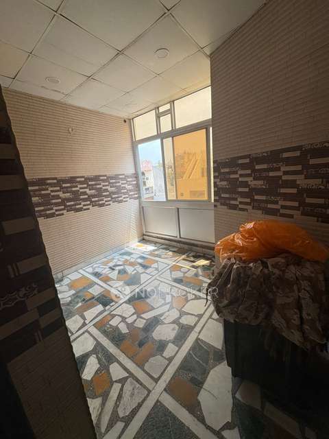 2 BHK Flat for Rent  In Rohini