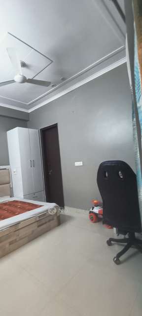 2 BHK Flat In Uphaar Homes, Sector 105 For Sale  In Sector 105