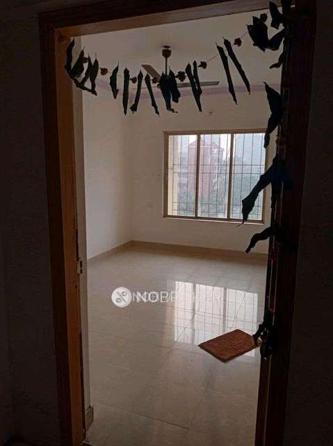 1 BHK Flat In Mahadev Apartment For Sale  In Kandivali East