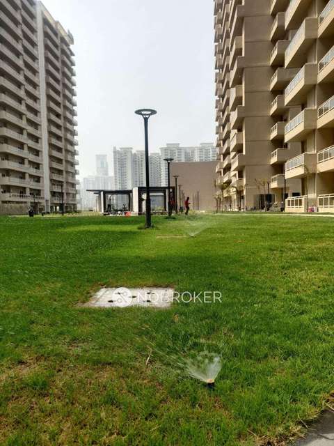 2 BHK Flat In Elite Golf Greens For Sale  In Sector 79