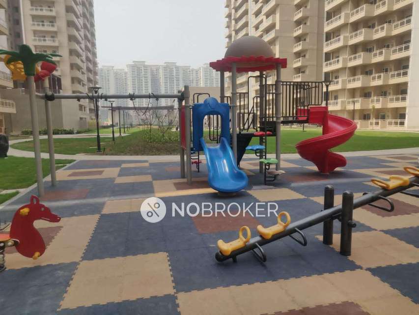 2 BHK Flat In Elite Golf Greens For Sale  In Sector 79